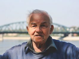 Jak zapewnić seniorowi odpowiednią opiekę?