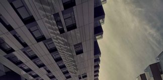 Co zyskujemy dzięki temu, że panele są antykorozyjne?