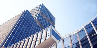 Podłogi drewniane w pokoju