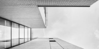 Wiejska chałupa potraktowana ambitnie