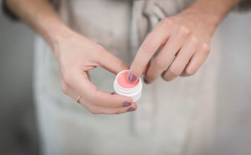 Naturalne kosmetyki hipoalergiczne — jak wybrać maseczkę, piankę do mycia, czy krem dla alergika?