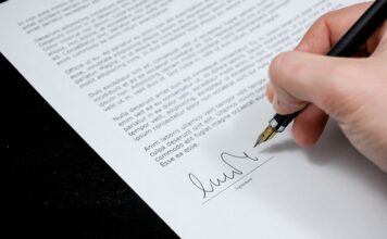 Czym zajmuje się notariusz i co warto wiedzieć na jego temat? kancelaria notarialna