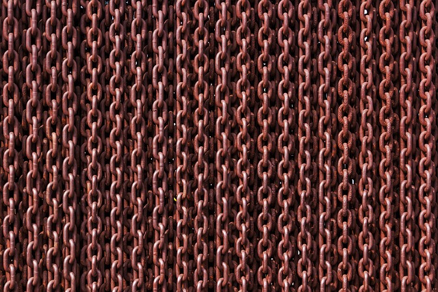 Jak wszyć spinki do peruki? Jak wszyć spinki do peruki?