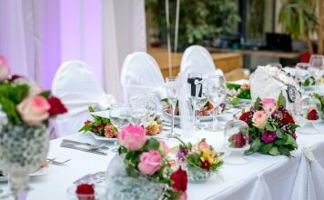 Ile się daje na wesele z osobą towarzyszącą?