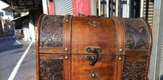 Jakim klejem przykleić Wkładkę do butów?