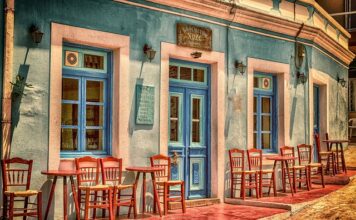 Jak ozdobić krzesła na wesele?