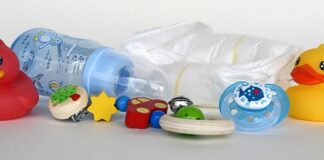 Jak nosić kilka łańcuszków?