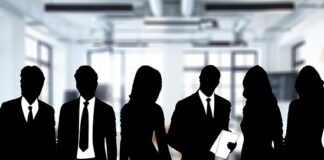 Do jakich spodni długie skarpetki?