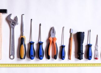 Jak naprawić dolną część suwaka? Jak naprawić dolną część suwaka?