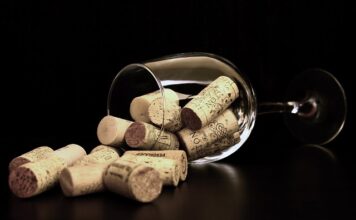 Dlaczego zaszywa się kieszenie w marynarce?