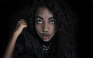 Jaką głębokość szafki na buty?