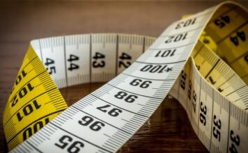 Jak zmierzyć krzesło?