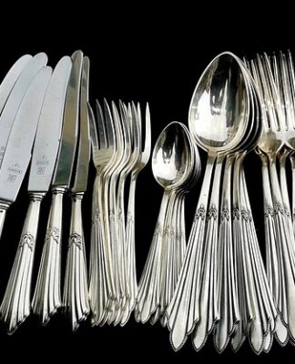 Z czym nosić srebrne buty?