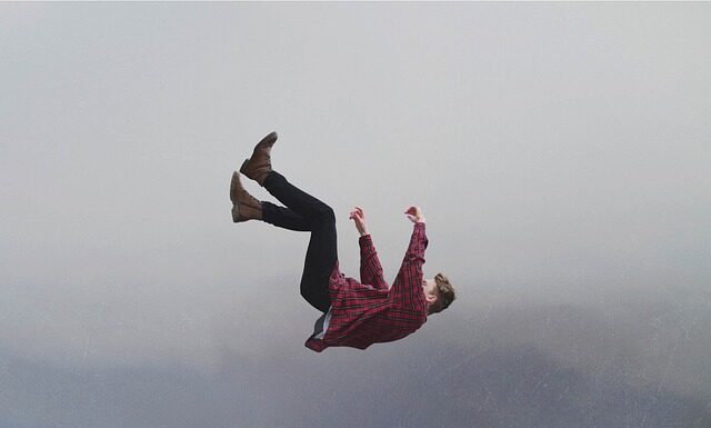 Jak nosić koszulę z mankietami?