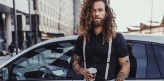 Co oznacza niebieska podwiązka?