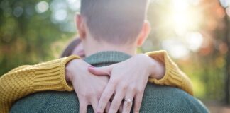 Ile daje się róż na zaręczyny?