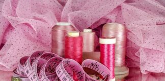 Jaką długość płaszcza dla niskiej osoby?