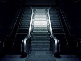 Co pod marynarkę kobietą?