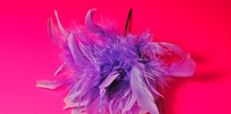 Jak ukryć stanik pod prześwitującą bluzka?