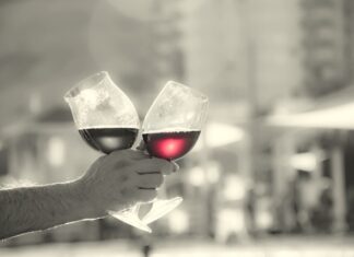 Po co czerwone majtki na studniówkę? Po co czerwone majtki na studniówkę?