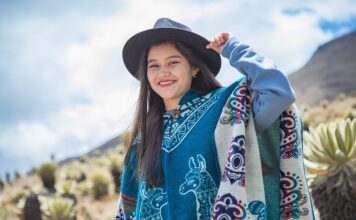 Jaki materiał na ponczo?